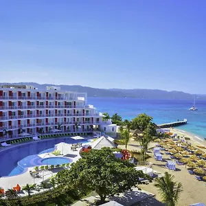 Grand Decameron Cornwall Beach, A Trademark Бухта Монтего