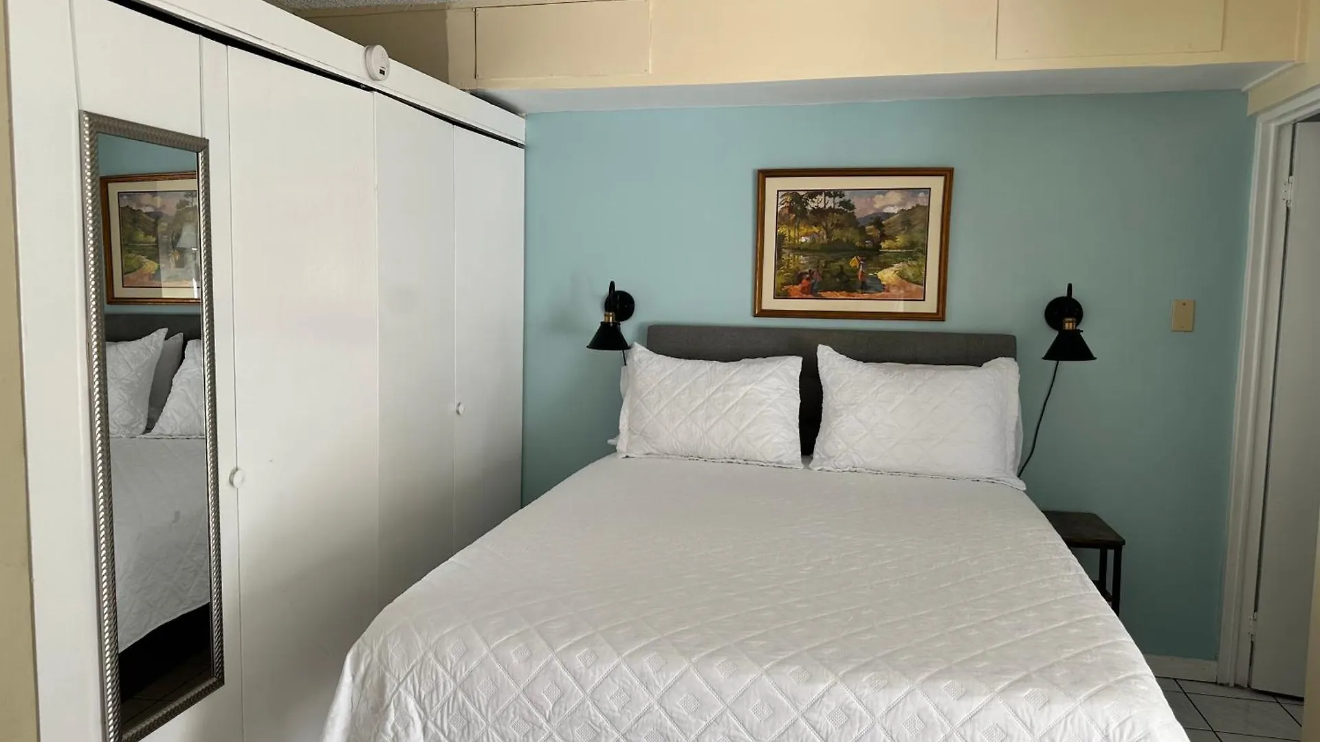 Beryls At Seawind On The Bay , Montego Bay , Jamaica Apartment