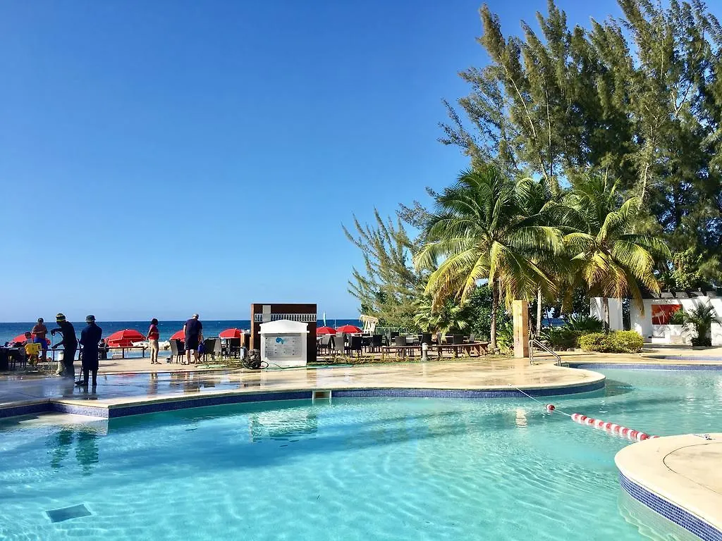 Beryls At Seawind On The Bay , Montego Bay , Jamaica Apartment